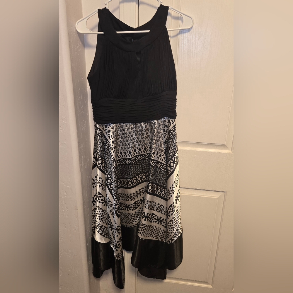 Elegant Black and White Patterned Dress